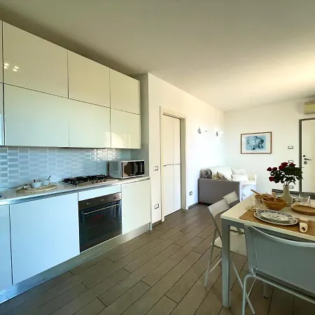 Relax Vista Mare Con A/c, Wi-fi & Free Parking. Daire