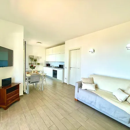 Relax Vista Mare Con A/c, Wi-fi & Free Parking. Daire Ranzi