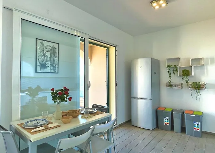 Relax Vista Mare Con A/c, Wi-fi & Free Parking. *