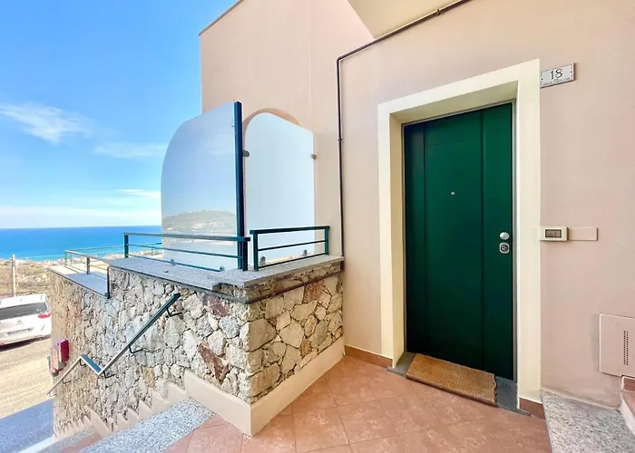 Relax Vista Mare Con A/c, Wi-fi & Free Parking. * Ranzi